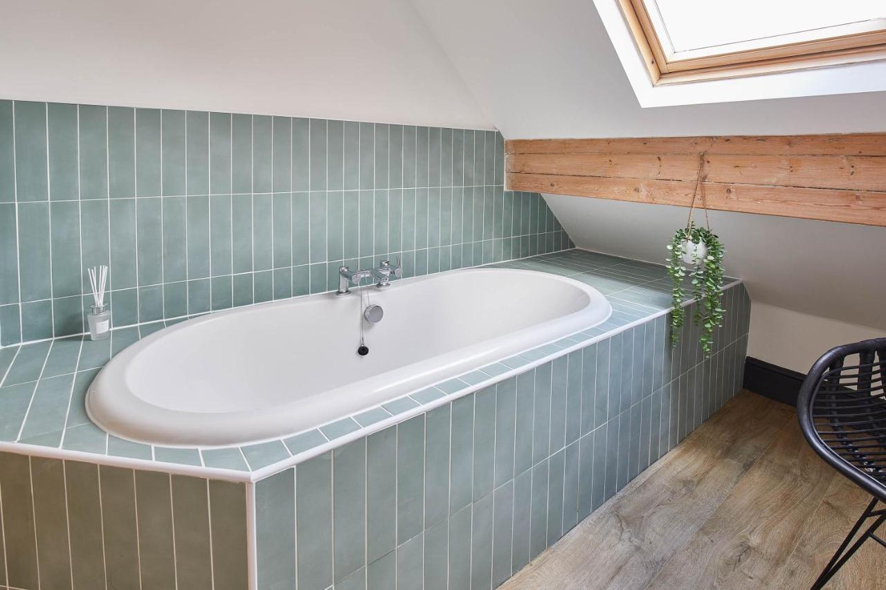 Host & - Raven House Holiday home *